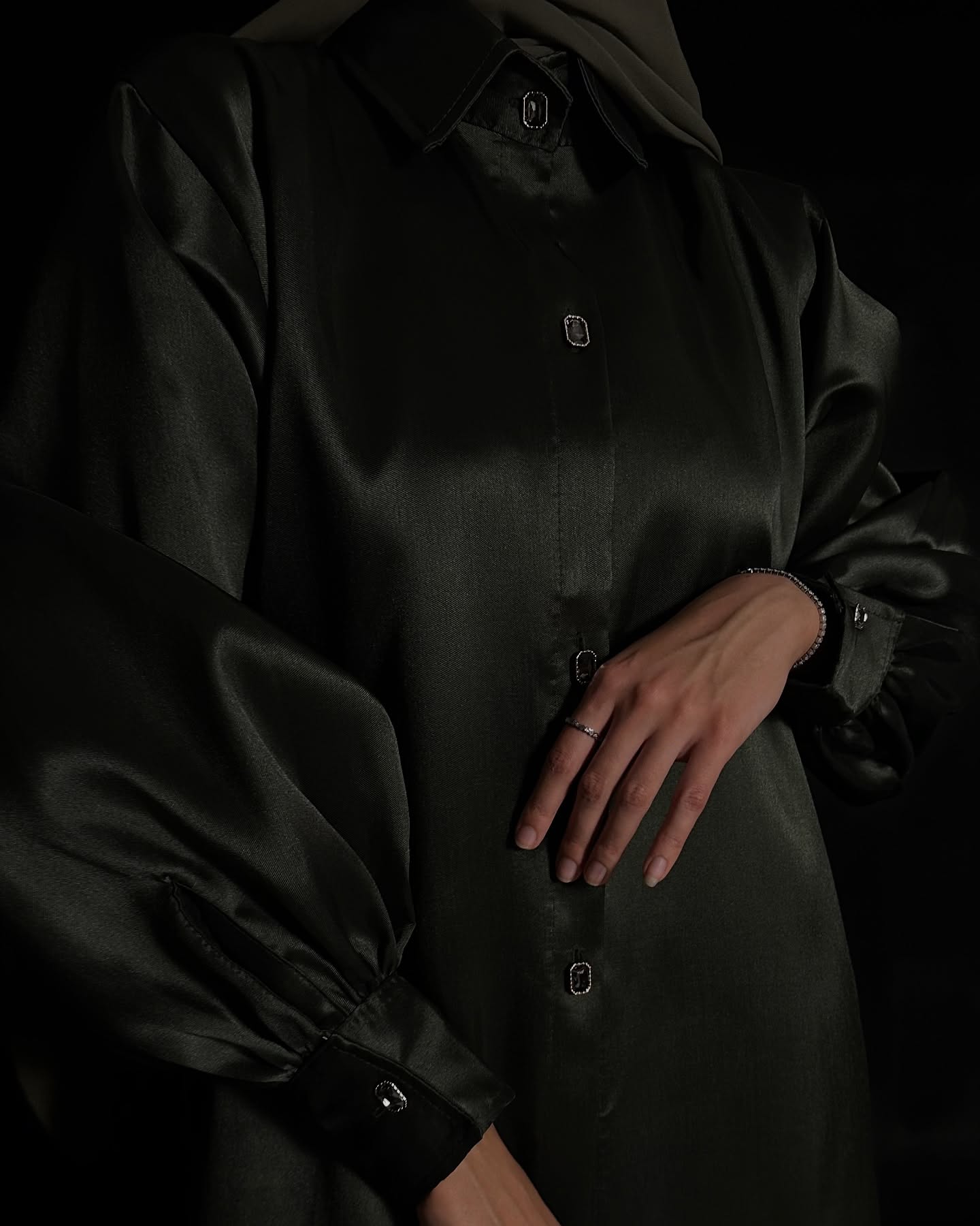 اسْتَبْرَق frame 2