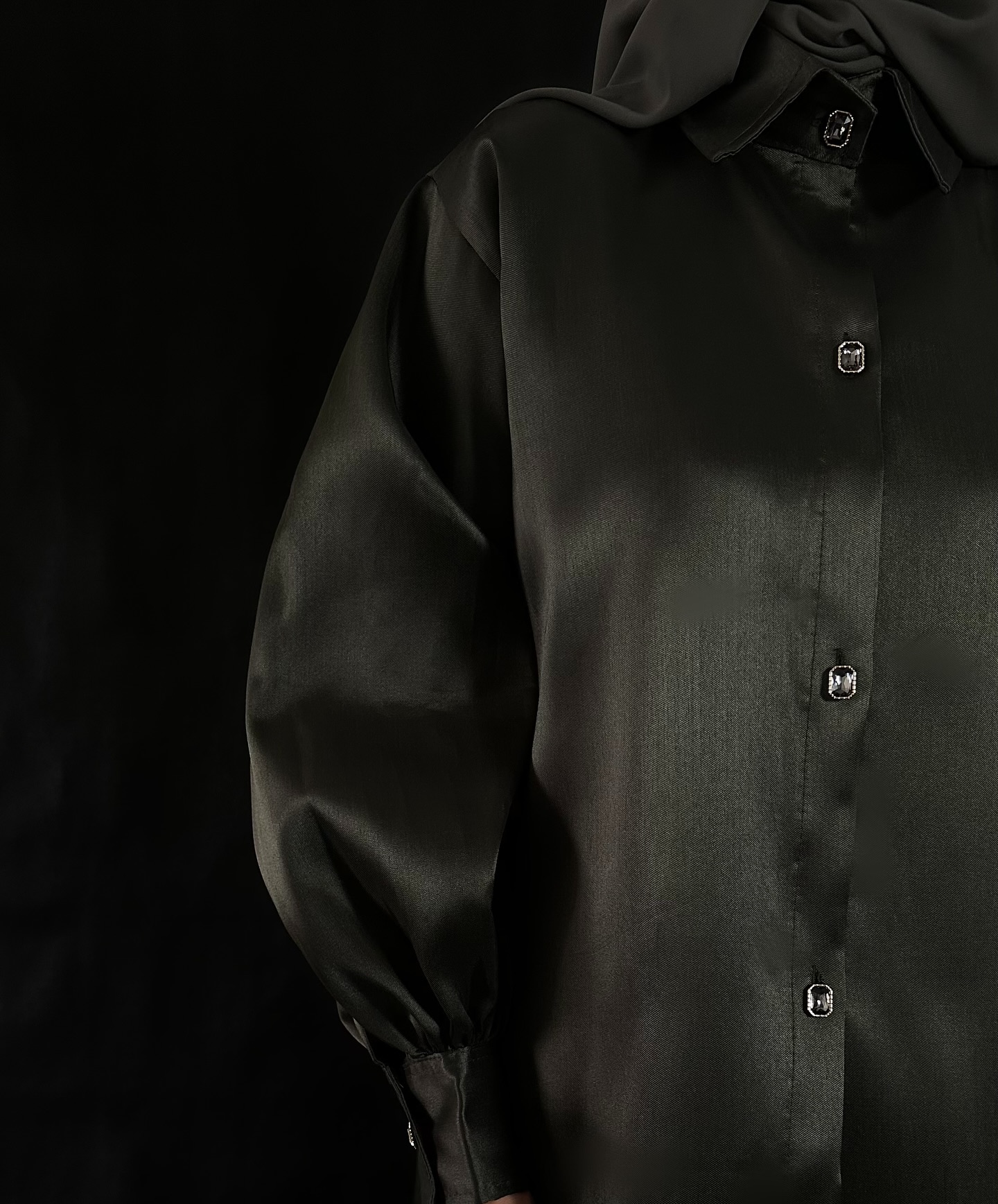اسْتَبْرَق frame 3