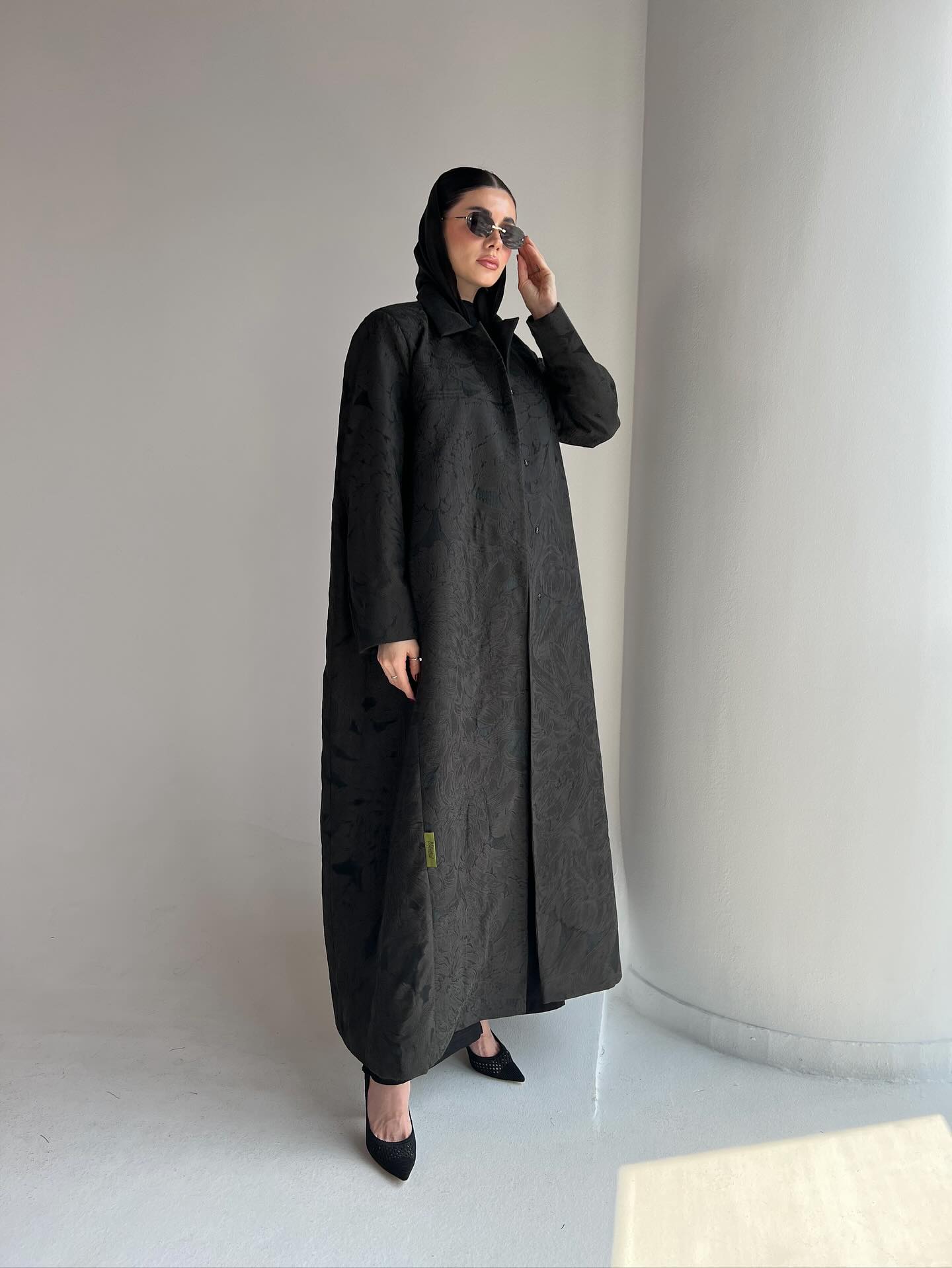 BY AMTHAL | Kuwait Abayas frame 2
