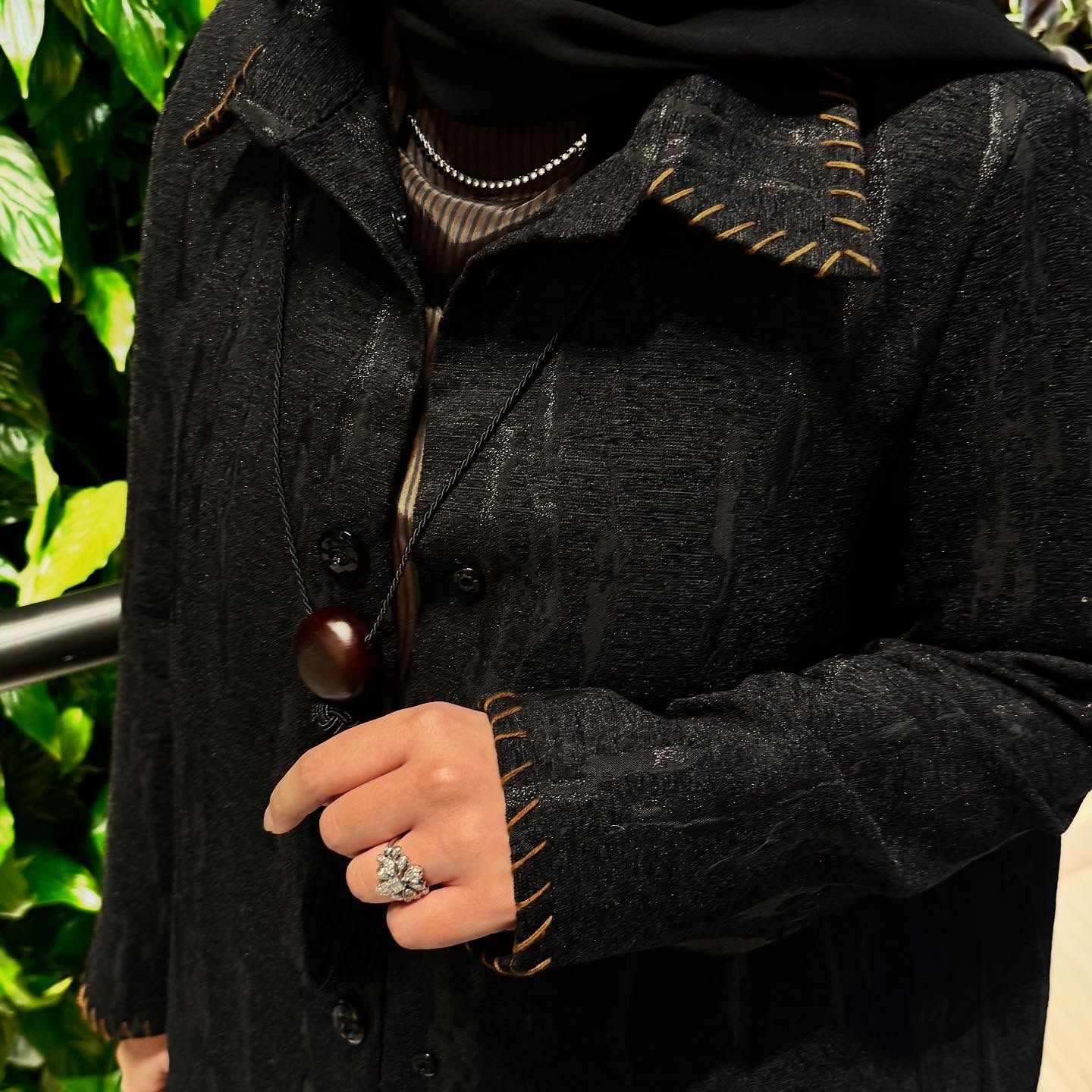 BY AMTHAL | Kuwait Abayas frame 2