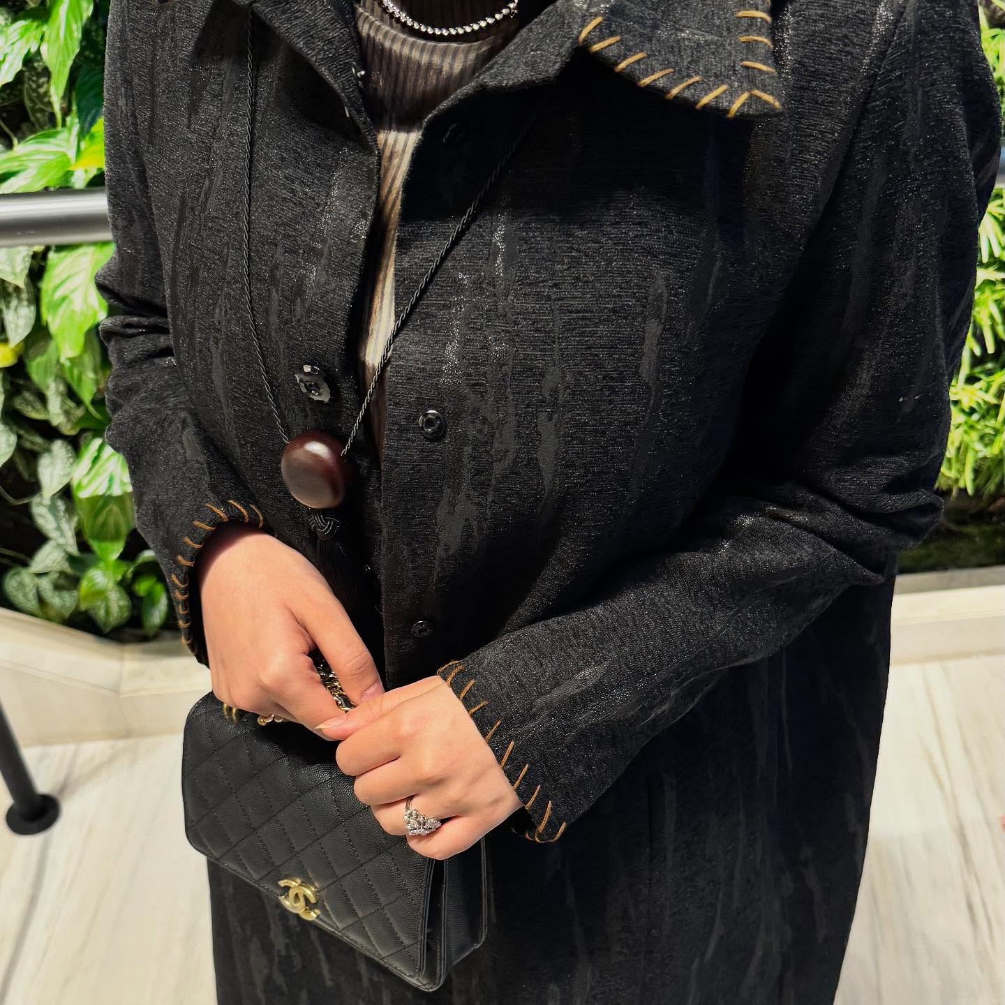 BY AMTHAL | Kuwait Abayas frame 3