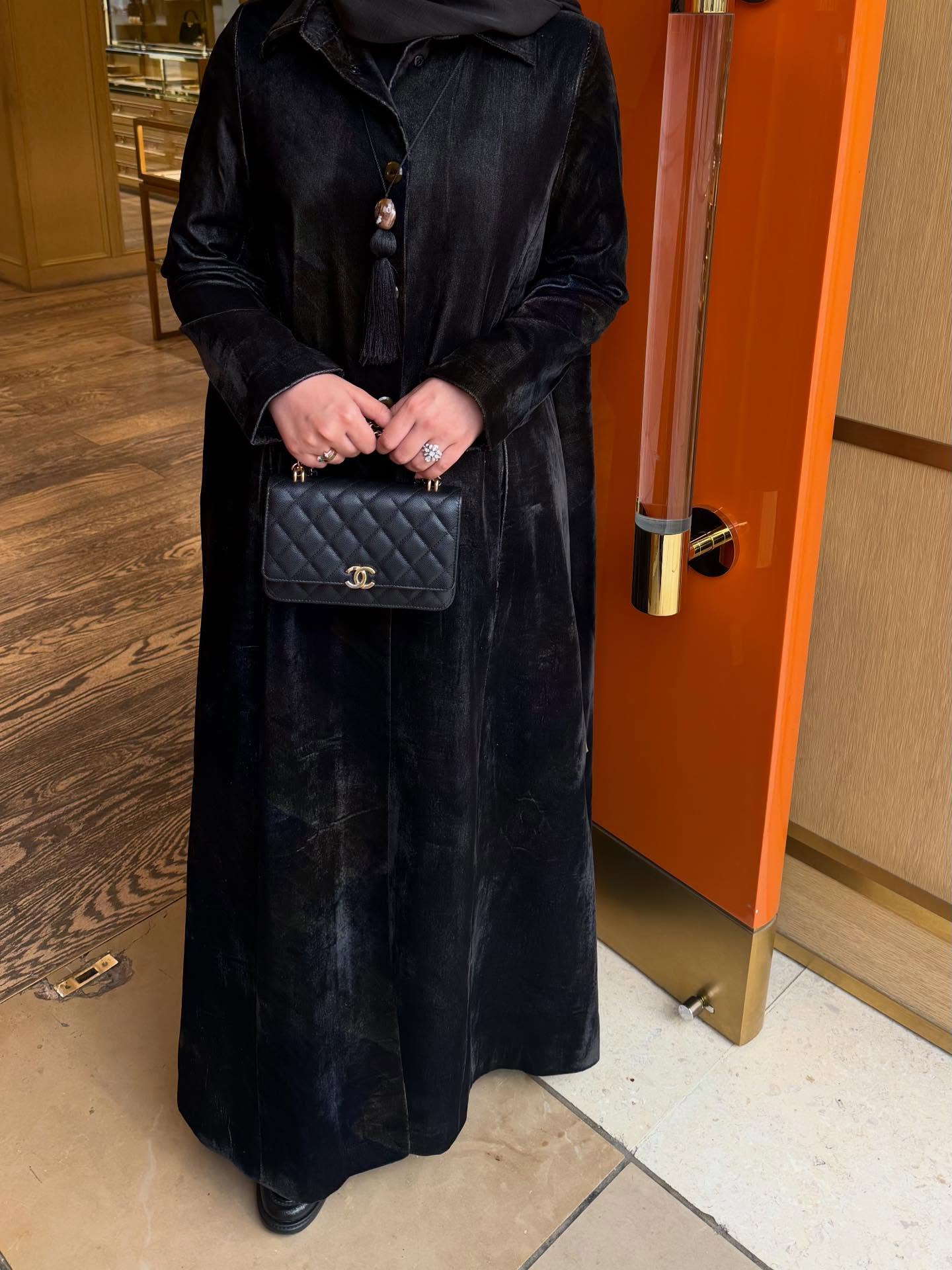 BY AMTHAL | Kuwait Abayas frame 2
